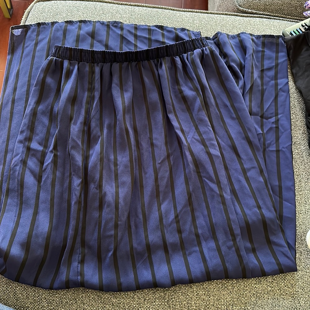 Full length skirt with slit